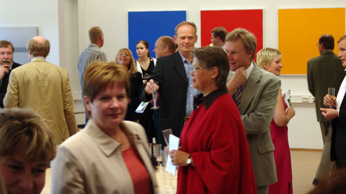 avajaisvieraita