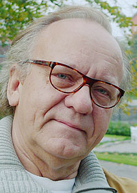 Esko Roine Tammerkosken rannassa